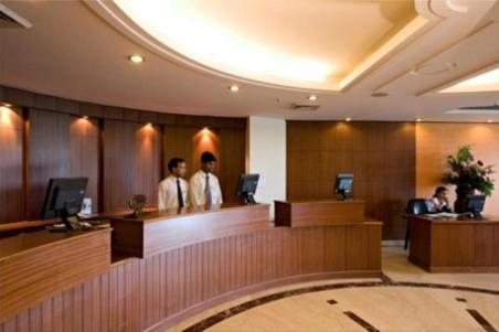 Clarks Inn, Pacific Mall Ghaziabad Exterior foto